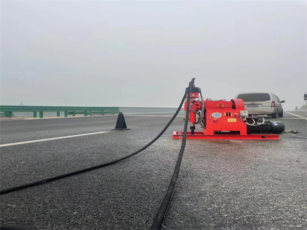 志仲镇马路路基路面开裂下沉注浆加固灌浆